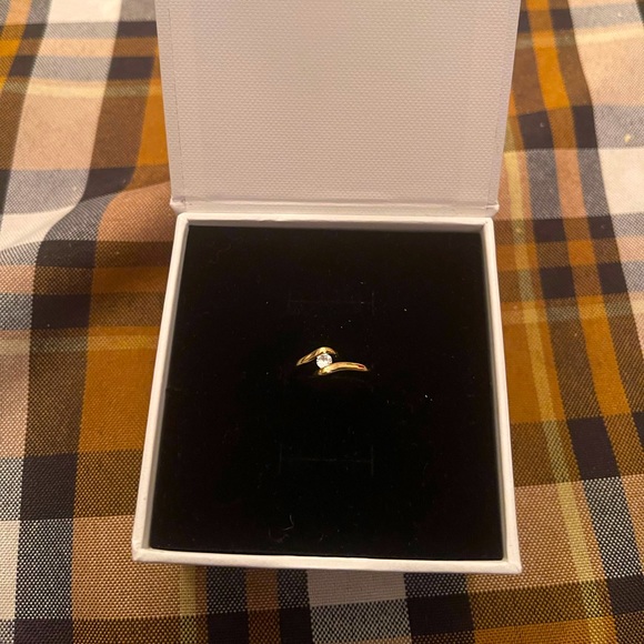 Danty  gold Ring - Picture 1 of 4